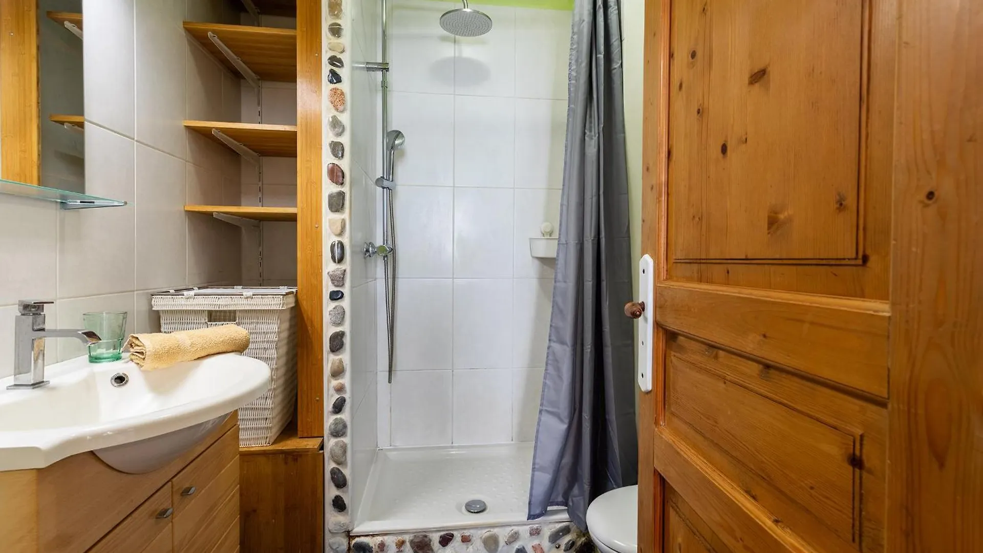 Vue Rossetti Ap4465 By Riviera Holiday Homes Nice